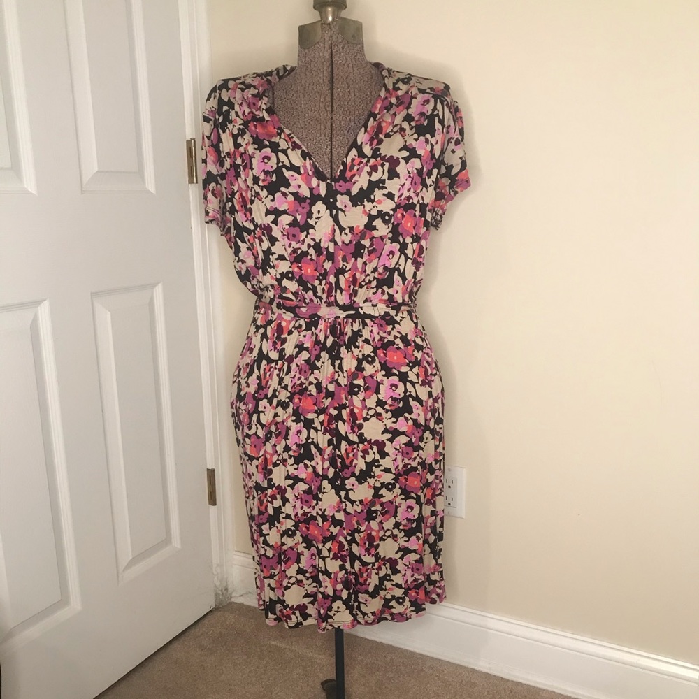 Floral short sleeve dress